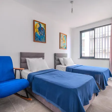 Kyrenia Sea View Apartment